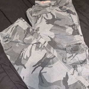 Men’s cargo pants